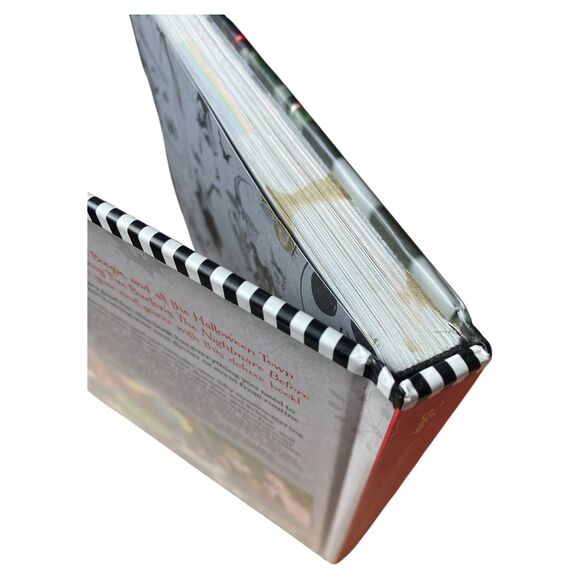 Tim Burtons the nightmare before christmas cookbook 2021 Disney 4th printing - Picture 3 of 6